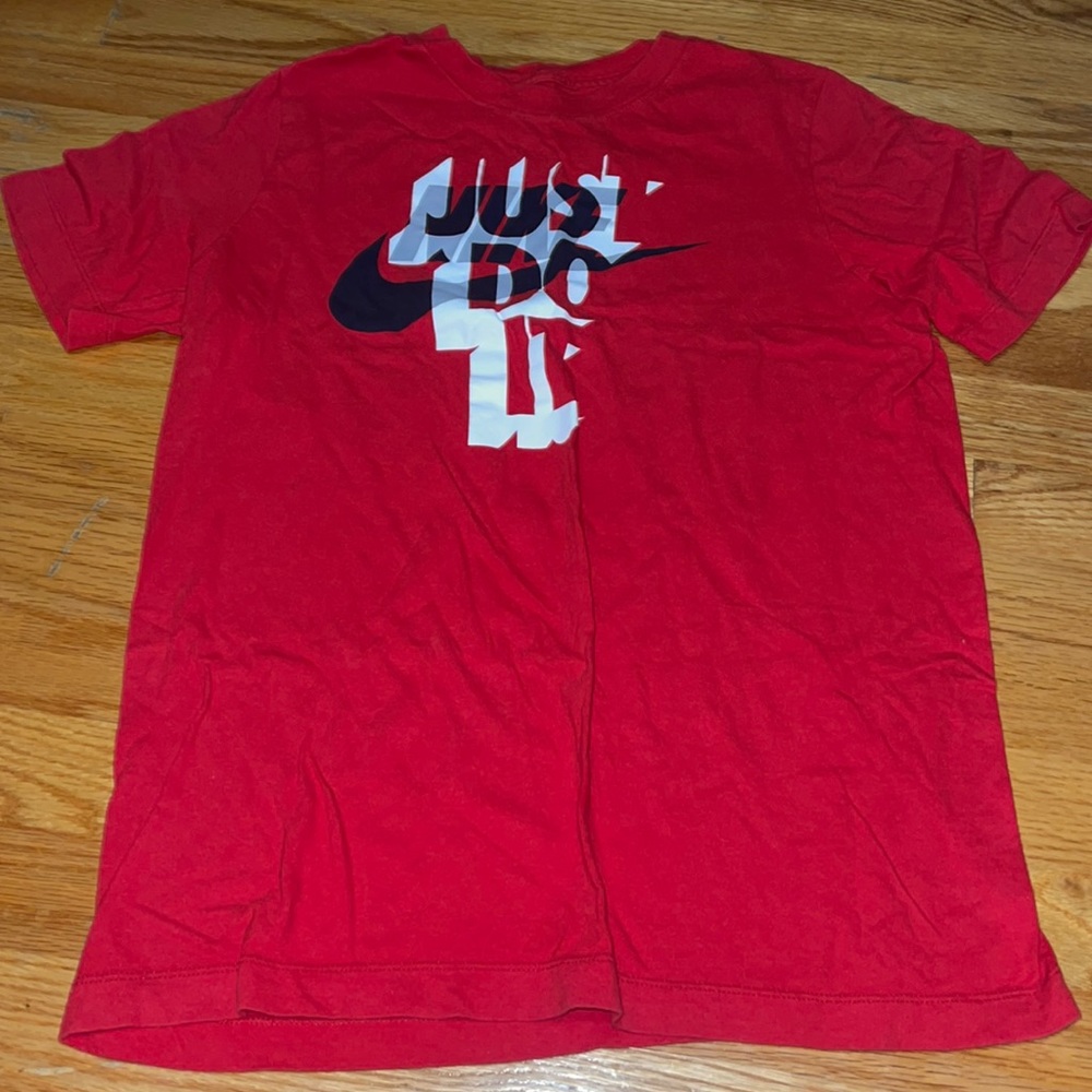 Nike T-shirt